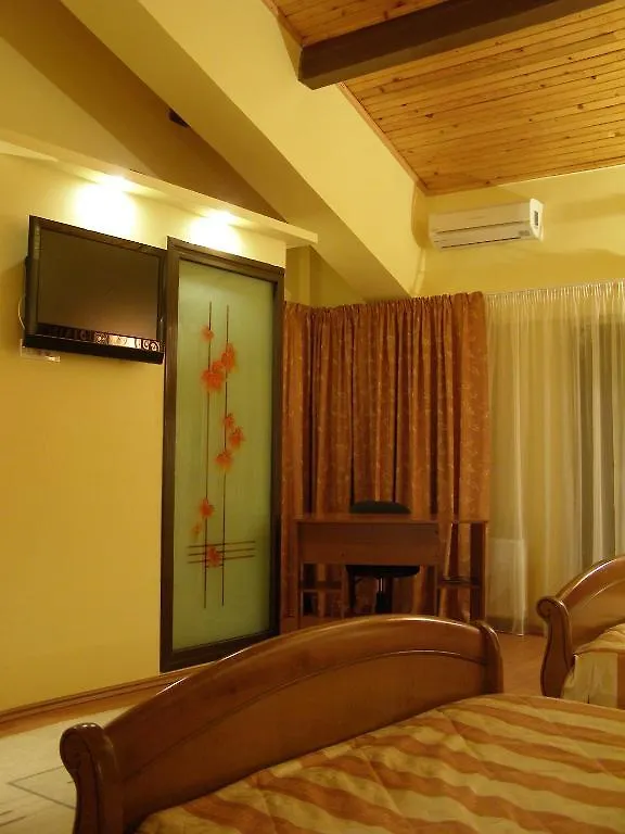 The Seasons Hotel Tunarii