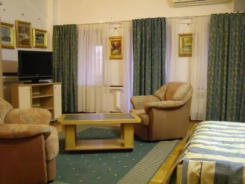 The Seasons Hotel Tunari  4*, Tunari (Ilfov)