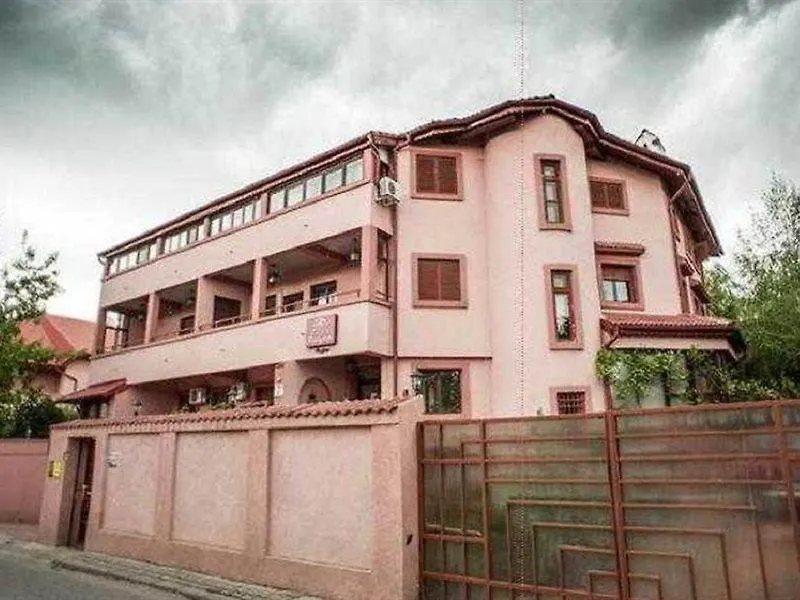 The Seasons Hotel Tunarii